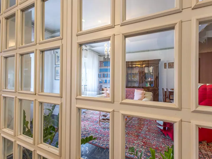 Immagine 12 di Pentalocale in vendita  in Via Regina Margherita 17 a Bordighera