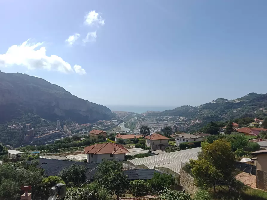 Immagine 10 di Bilocale in vendita  in Via Ciappin 78 a Ventimiglia