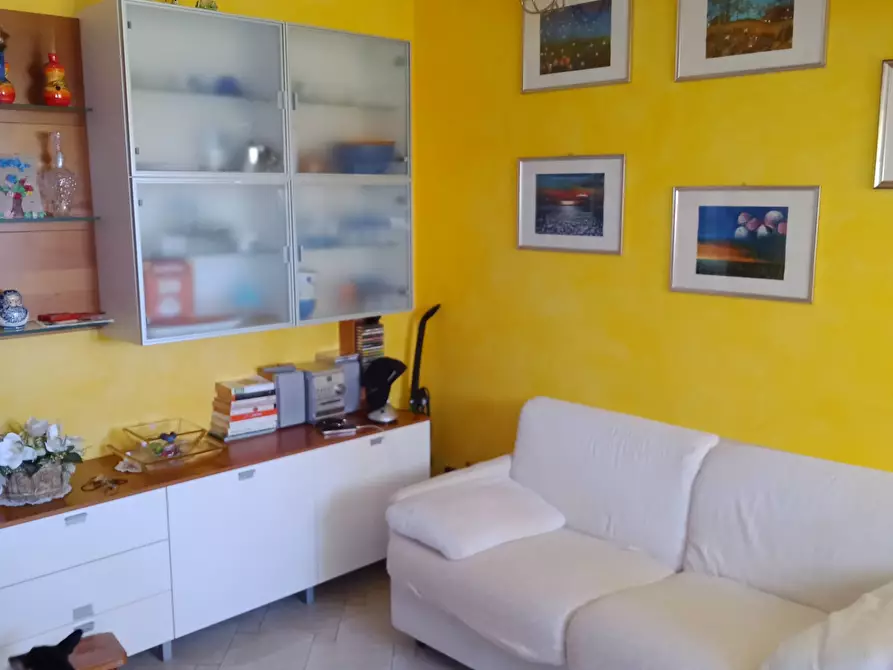 Immagine 3 di Bilocale in vendita  in Via Vittorio Emanuele 369 a Bordighera