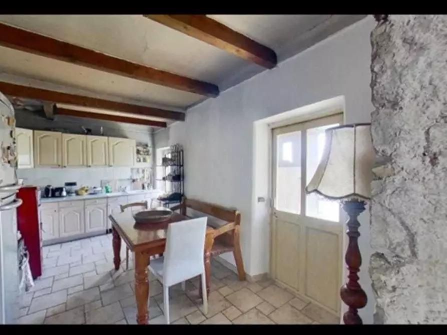 Immagine 11 di Porzione di casa in vendita  in Via Ughetto 18 a Ventimiglia