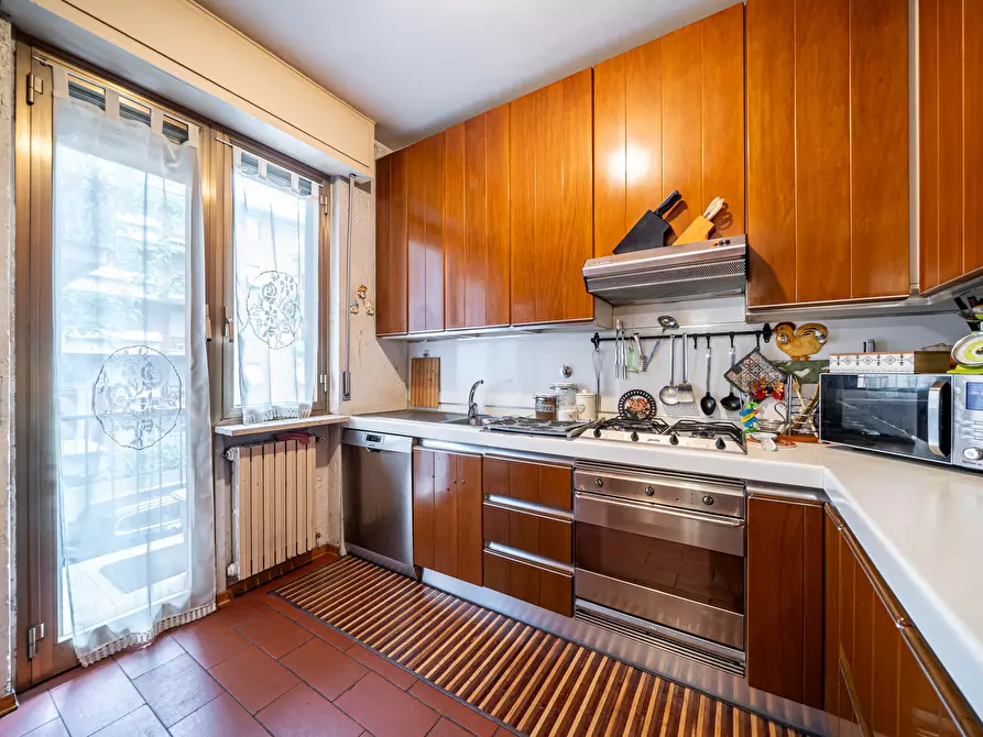 Immagine 8 di Quadrilocale in vendita  in Via Giuditta Sidoli 9600 a Parma