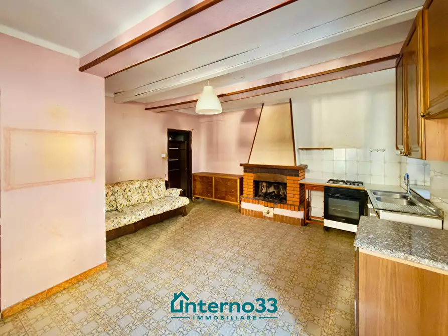 Immagine 7 di Trilocale in vendita  in Via Castagno 39 a Ortonovo