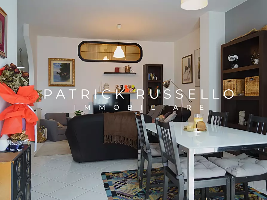 Immagine 5 di Quadrilocale in vendita  in Via Giacomo Amato 15 a Gela