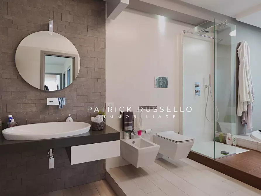 Immagine 23 di Quadrilocale in vendita  in Via Bonfiglio Fiorentino 4 a Gela