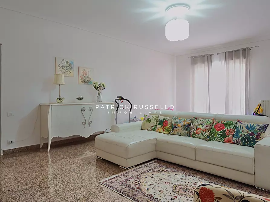 Immagine 21 di Quadrilocale in vendita  in Via Calabria 55 a Gela