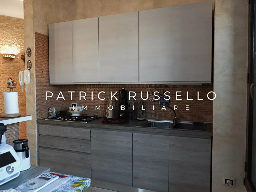Immagine 9 di Villa in vendita  in Via Butera 207 a Gela