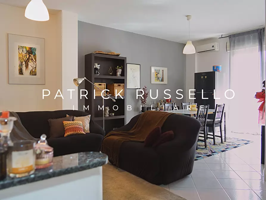 Immagine 3 di Quadrilocale in vendita  in Via Giacomo Amato 15 a Gela