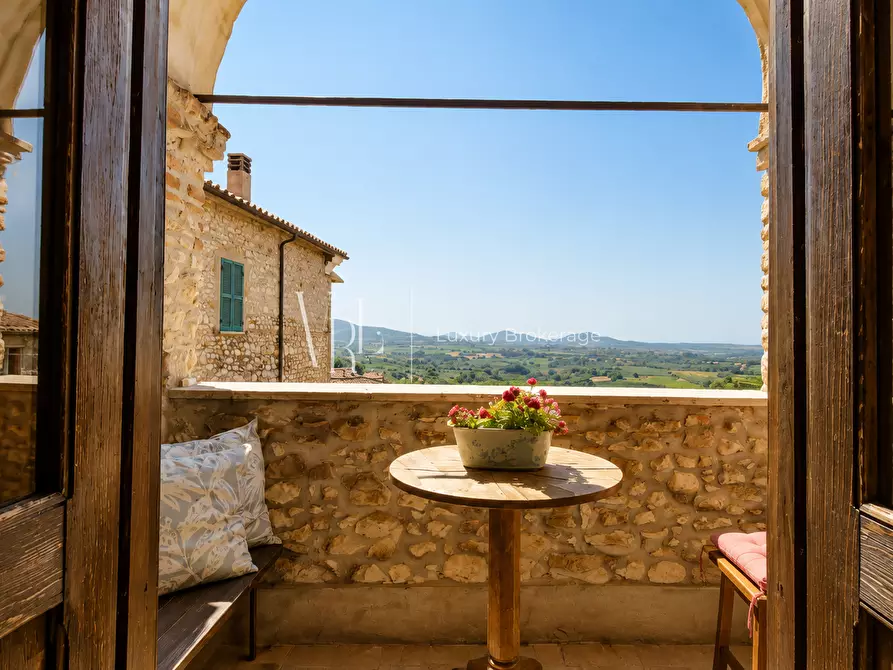 Immagine 10 di Casa indipendente in vendita  a Tivoli