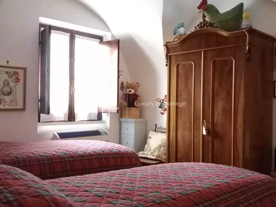 Immagine 23 di Palazzo in vendita  a Arezzo
