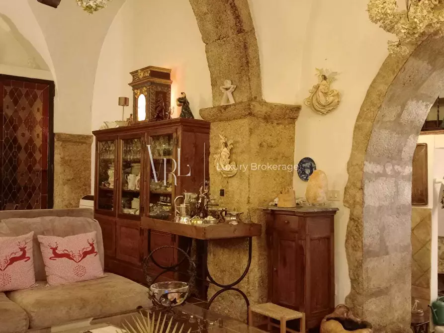 Immagine 3 di Palazzo in vendita  a Arezzo