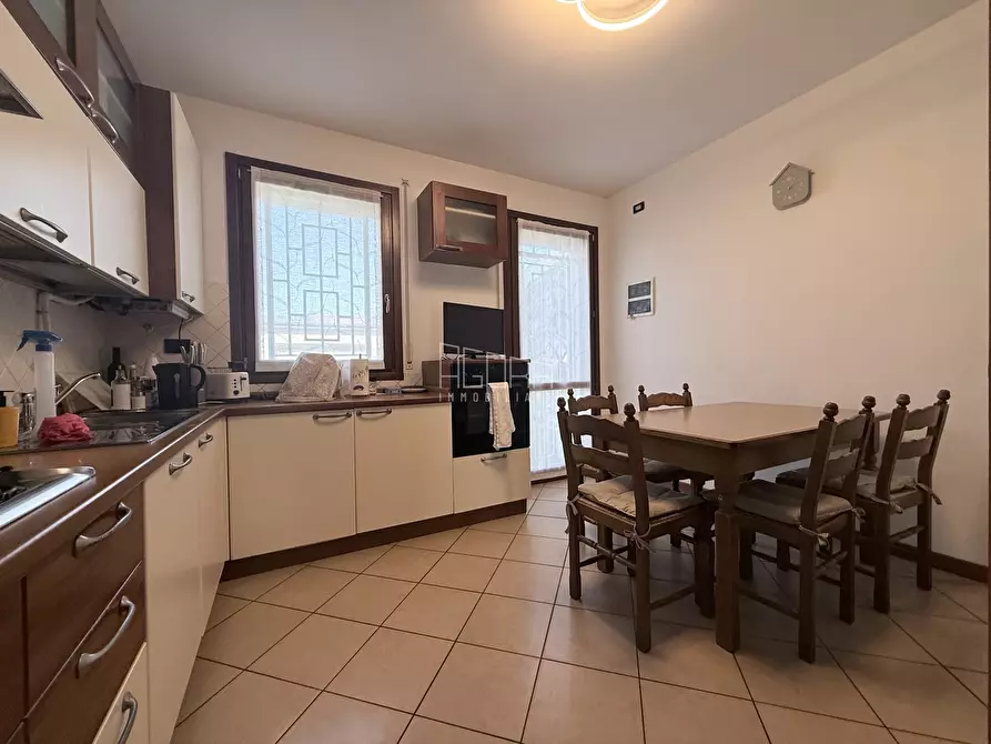 Immagine 5 di Casa indipendente in vendita  a Rovigo