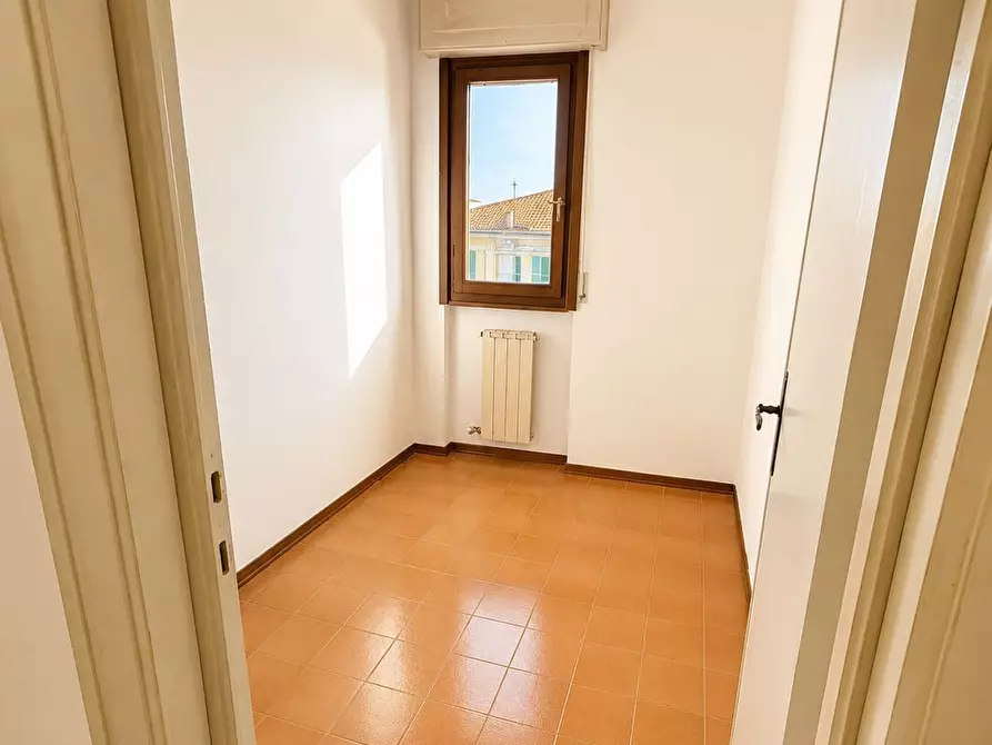 Immagine 6 di Quadrilocale in vendita  a Viareggio