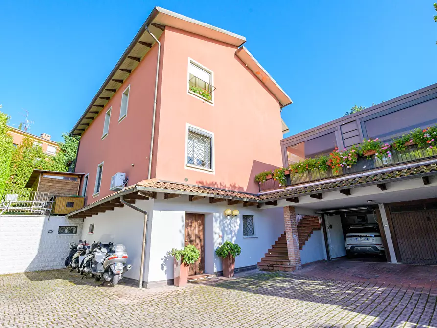 Immagine 43 di Villa in vendita  in Via Montesole 16 a Pianoro