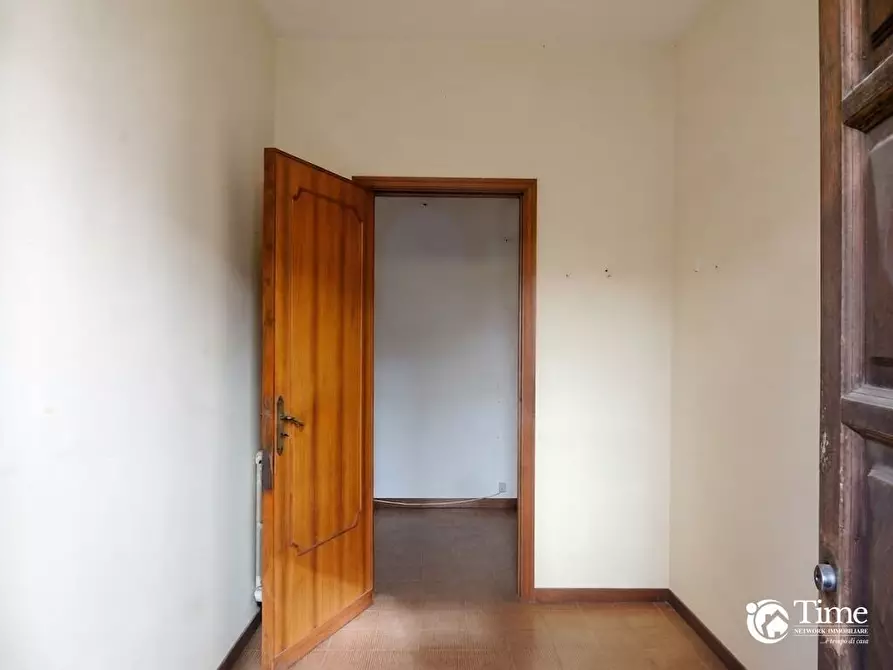 Immagine 5 di Pentalocale in vendita  in Via delle Azalee 13 a Misterbianco