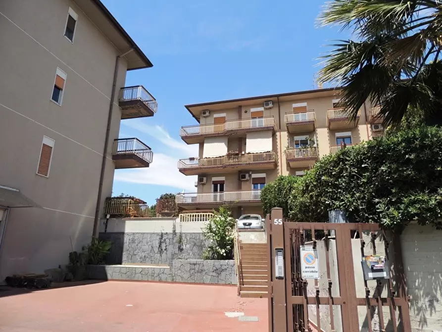 Immagine 3 di Quadrilocale in vendita  in Via Antonio Gramsci 55 a Gravina Di Catania