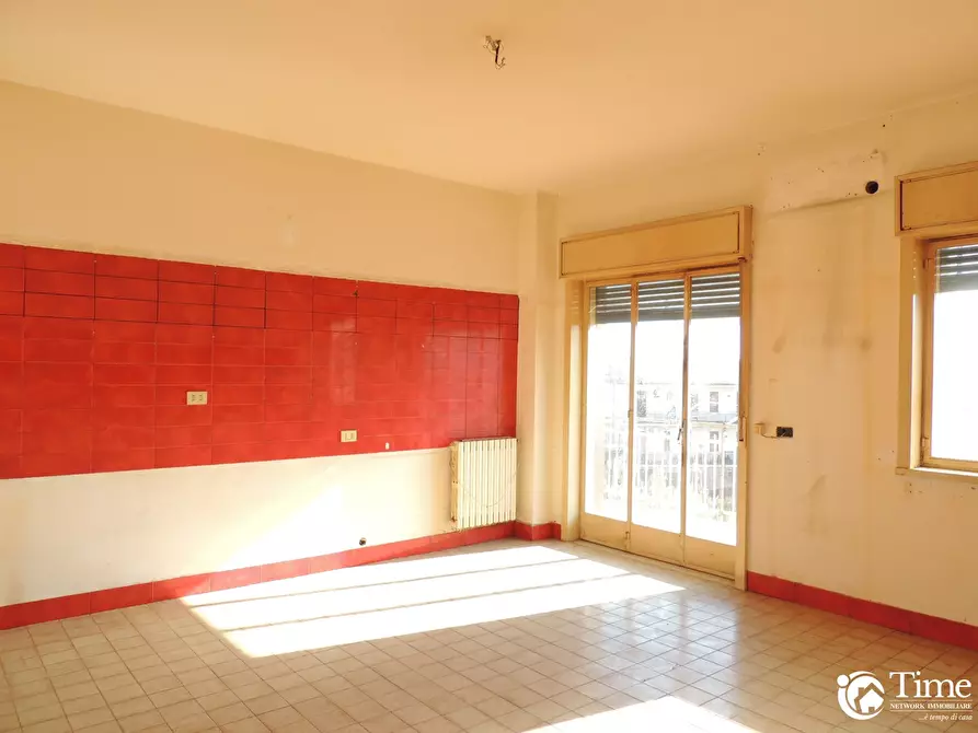 Immagine 7 di Pentalocale in vendita  in Via delle Azalee 13 a Misterbianco