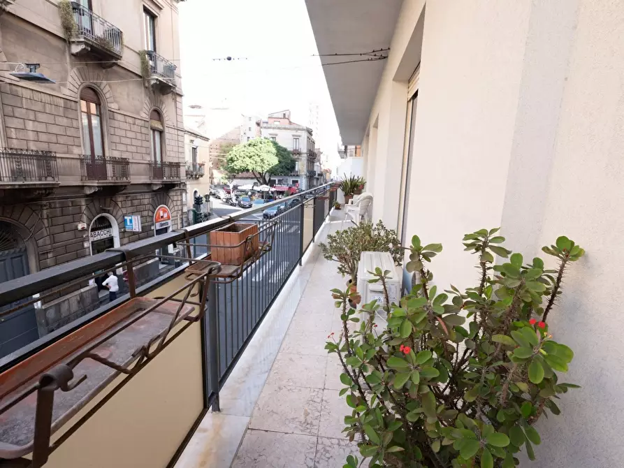 Immagine 35 di Pentalocale in vendita  in Via Caronda 178 a Catania