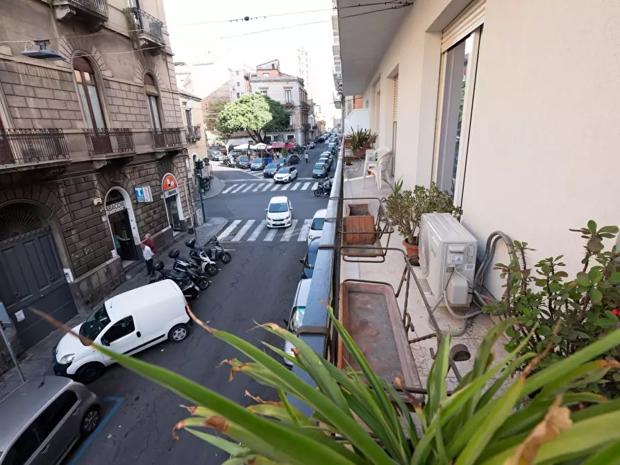 Immagine 34 di Pentalocale in vendita  in Via Caronda 178 a Catania