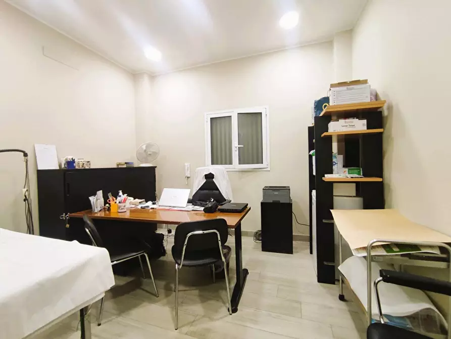 Immagine 5 di Ufficio in affitto  a Misterbianco