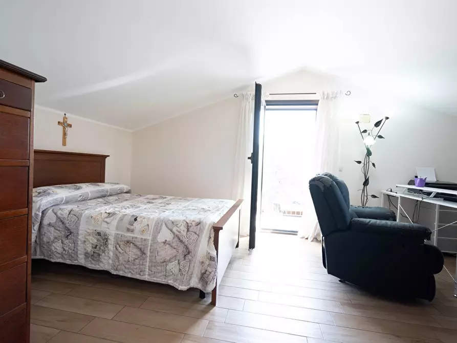 Immagine 31 di Casa bifamiliare in vendita  in Via Catanzaro 11 a San Giovanni La Punta