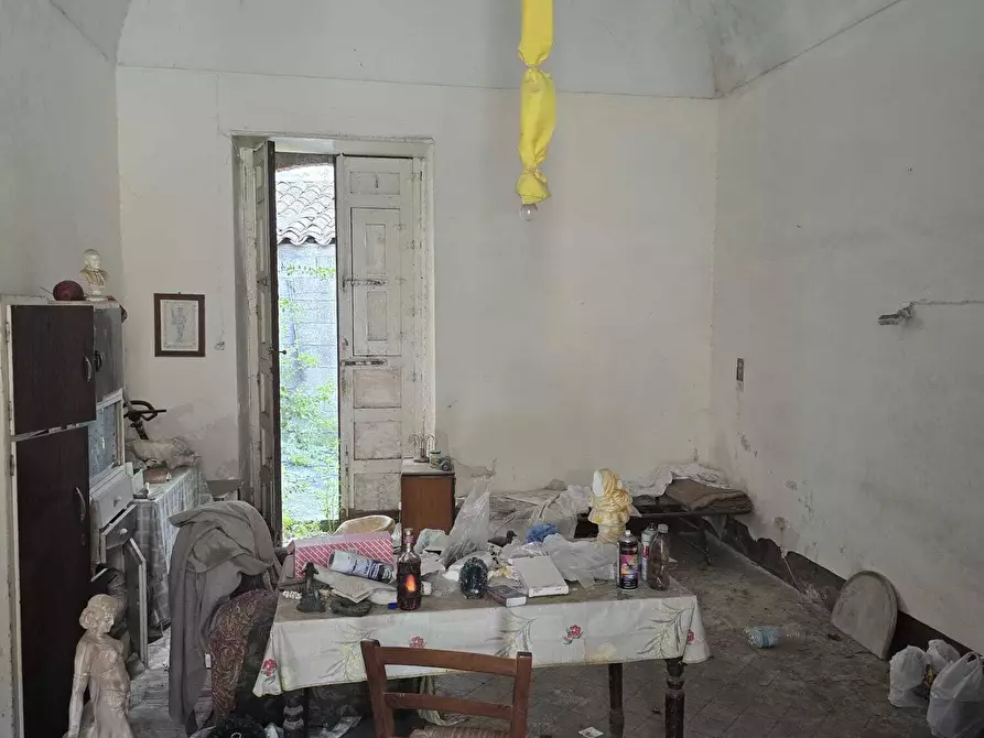 Immagine 4 di Rustico / casale in vendita  in Piazza Sant'Antonio Abate a Camporotondo Etneo
