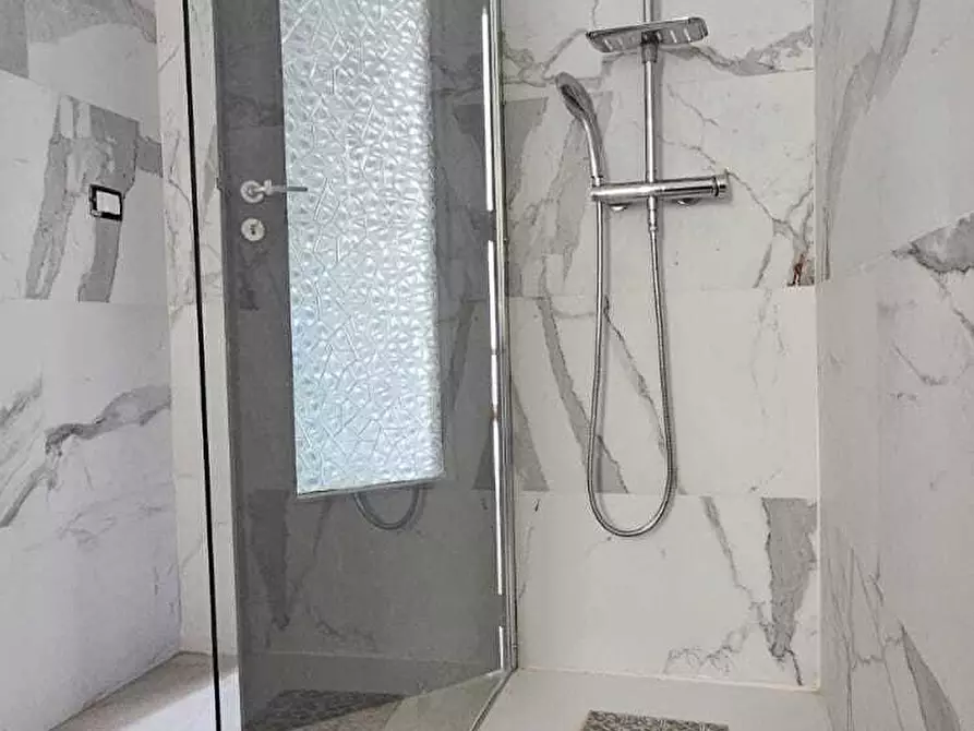 Immagine 15 di Quadrilocale in vendita  in Via Giambattista Pensabene 13 a Catania