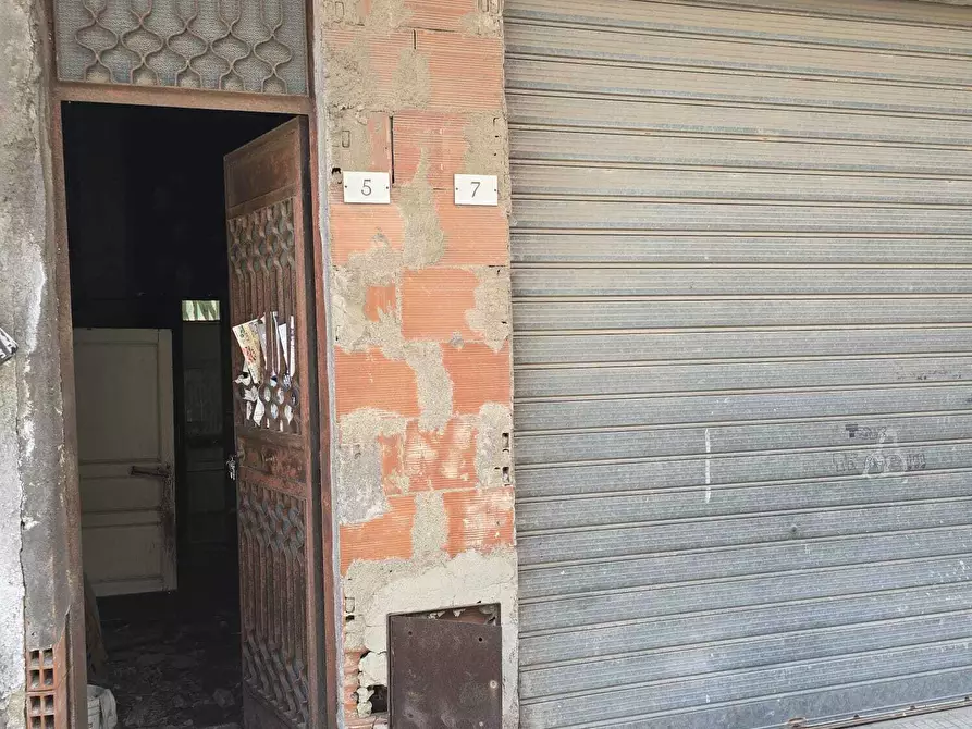 Immagine 14 di Rustico / casale in vendita  in Piazza Sant'Antonio Abate a Camporotondo Etneo