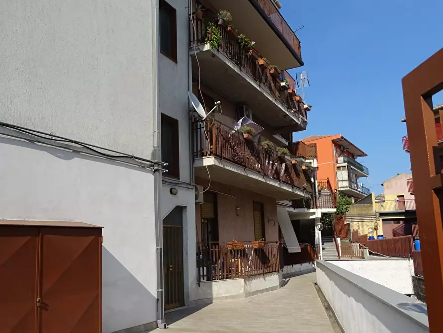 Immagine 1 di Trilocale in vendita  in Via Vincenzo Bellini 20/A a San Pietro Clarenza