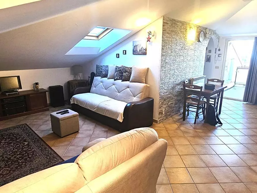 Immagine 7 di Mansarda in vendita  a Fiumefreddo Di Sicilia