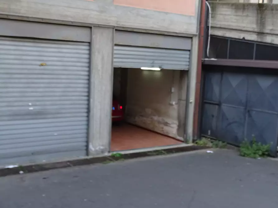 Immagine 9 di Garage in vendita  in Via Antonino Corsaro 4 a Camporotondo Etneo