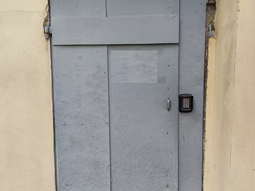 Immagine 8 di Magazzino in vendita  in Via Sgarzeria 30 a Modena