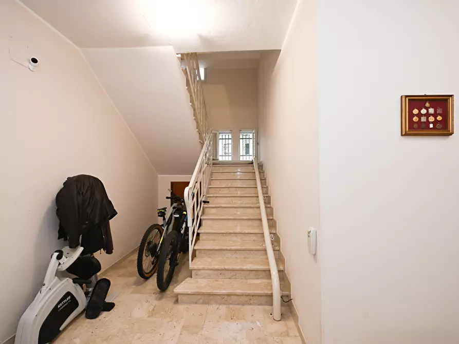 Immagine 2 di Pentalocale in vendita  a Campogalliano