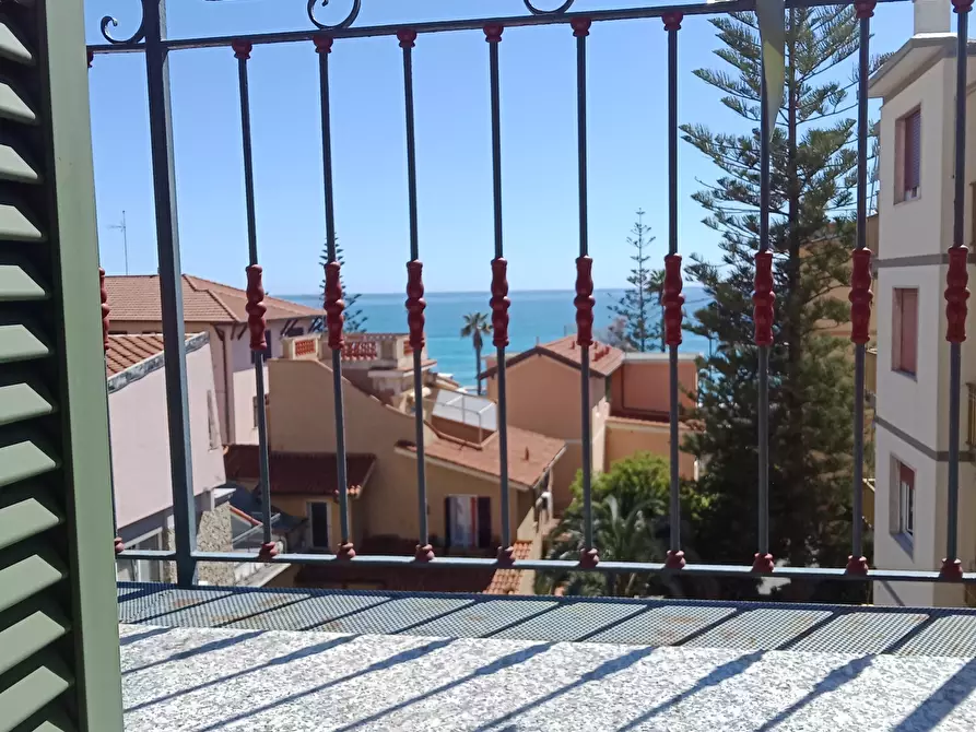 Immagine 5 di Bilocale in vendita  in Via Vittorio Emanuele 369 a Bordighera