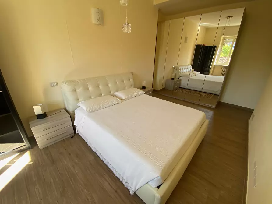 Immagine 10 di Quadrilocale in affitto  in Via Salbertrand 57 a Torino