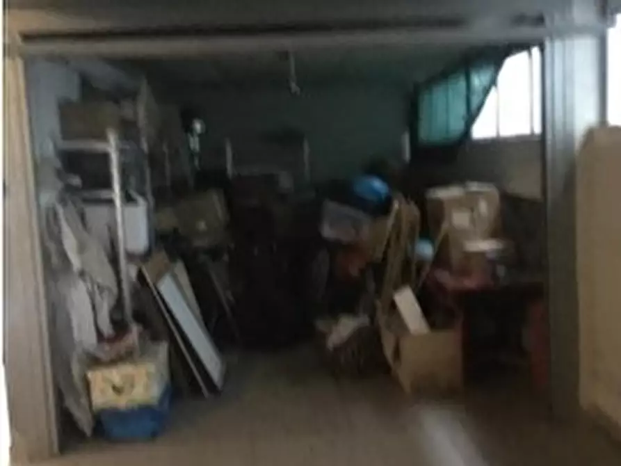 Immagine 31 di Quadrilocale in vendita  in Lungomare Argentina 10 a Bordighera