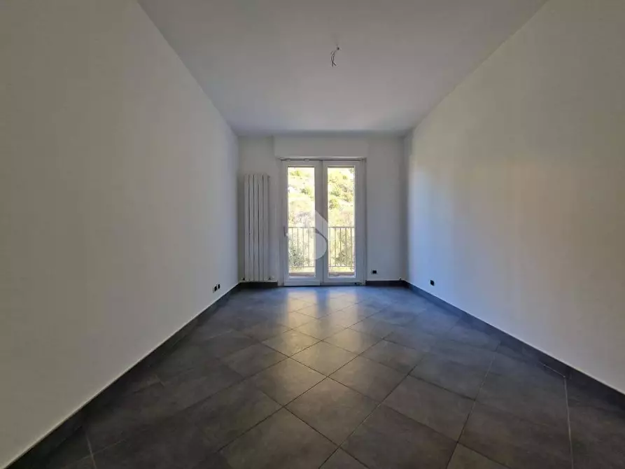 Immagine 11 di Quadrilocale in vendita  in Via Montale 4 a Ventimiglia