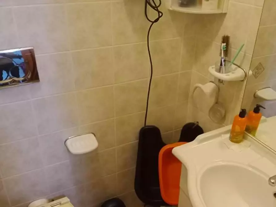 Immagine 6 di Bilocale in vendita  in Via Montà dei Guisci 3 a San Remo