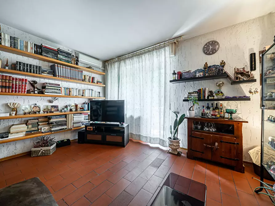 Immagine 13 di Quadrilocale in vendita  in Via Giuditta Sidoli 9600 a Parma