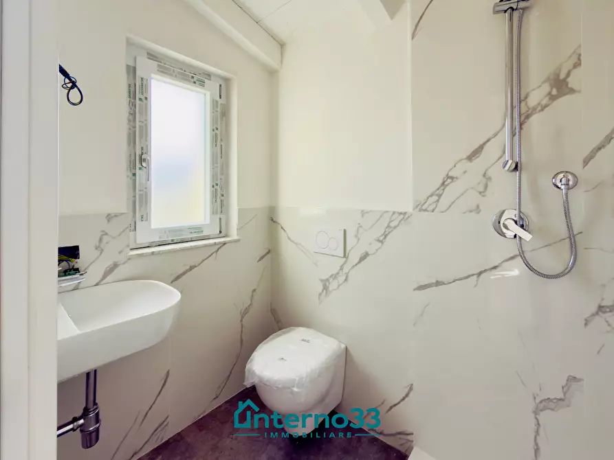 Immagine 14 di Casa semindipendente in vendita  a Sarzana