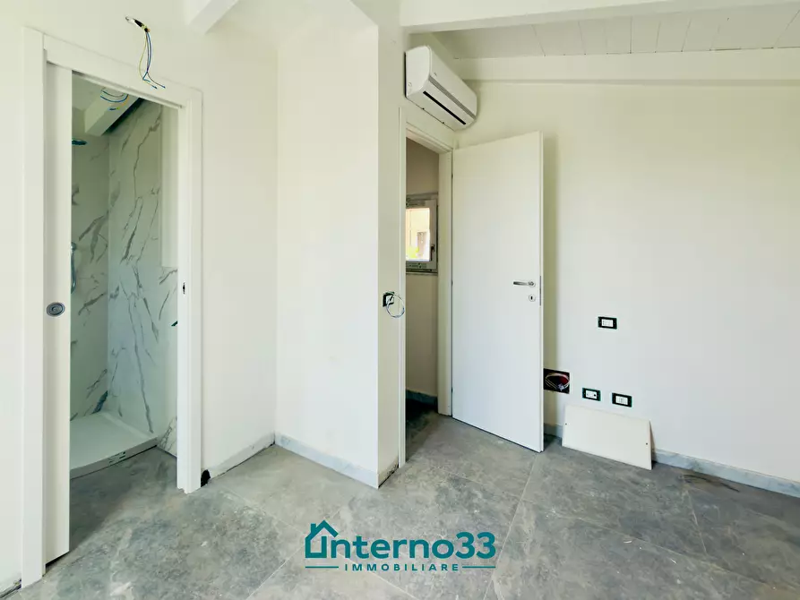 Immagine 12 di Casa semindipendente in vendita  a Sarzana