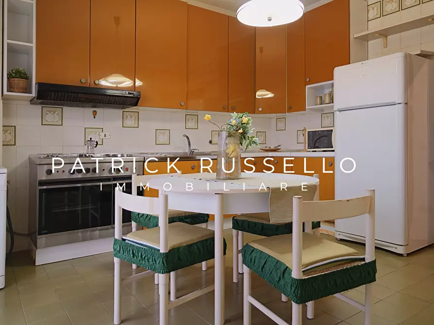 Immagine 10 di Quadrilocale in vendita  in Viale Cortemaggiore 87 a Gela