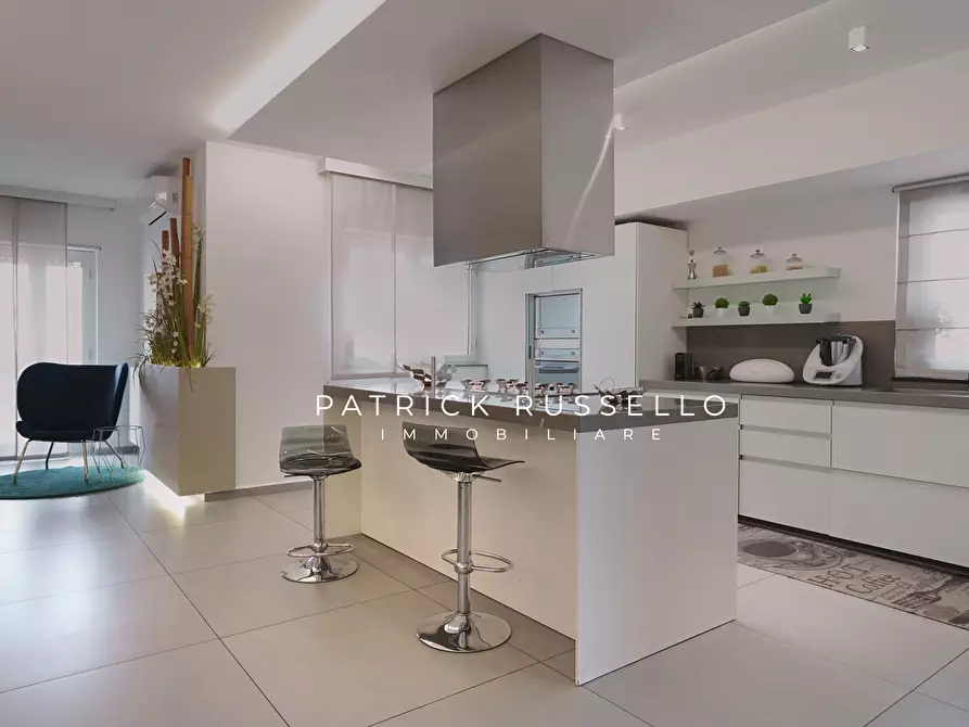 Immagine 9 di Quadrilocale in vendita  in Via Bonfiglio Fiorentino 4 a Gela