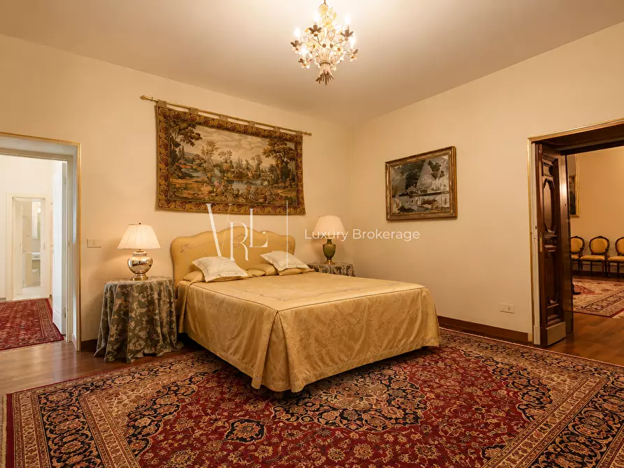 Immagine 38 di Villa in vendita  a Roma