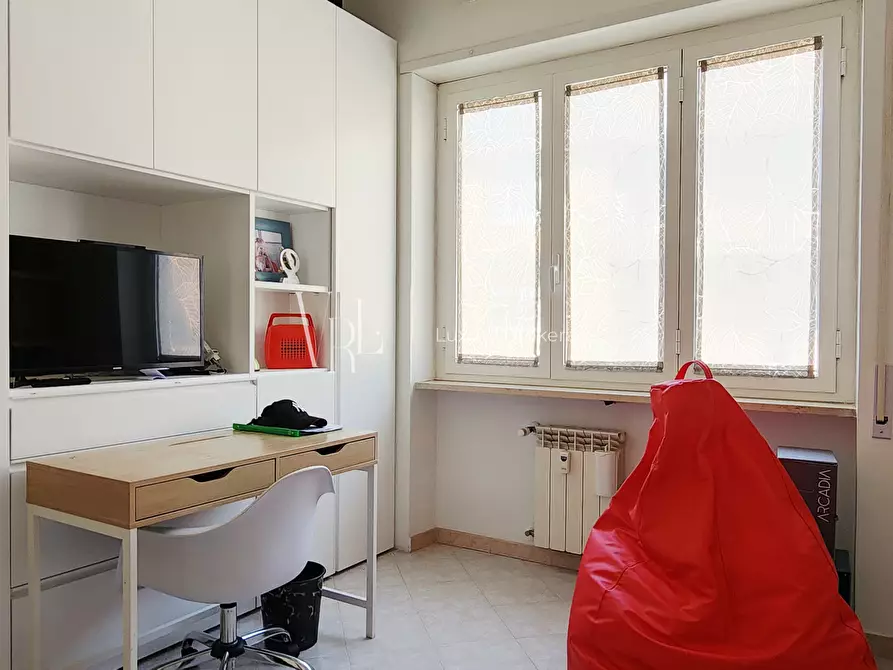 Immagine 15 di Quadrilocale in vendita  a Roma