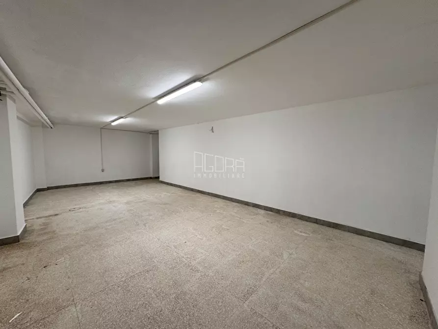 Immagine 5 di Locale commerciale in affitto  a Rovigo