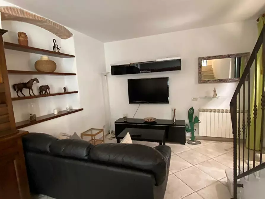 Immagine 9 di Terratetto in affitto  a Viareggio