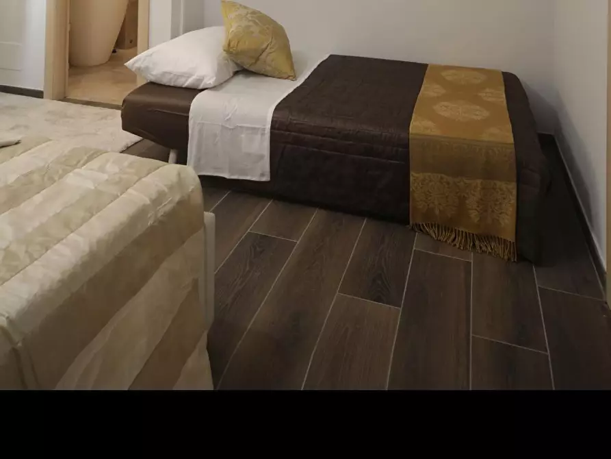 Immagine 10 di Quadrilocale in vendita  a Viareggio