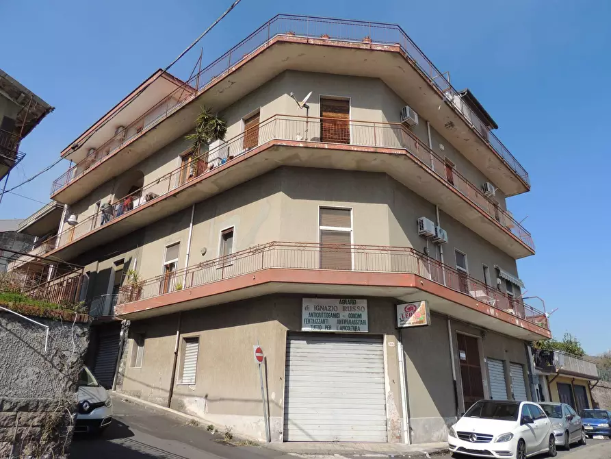 Immagine 55 di Attico in vendita  a Zafferana Etnea
