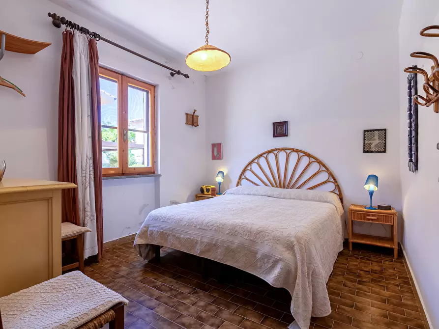 Immagine 7 di Trilocale in vendita  in via rinaggiu a Trinità D'agultu E Vignola