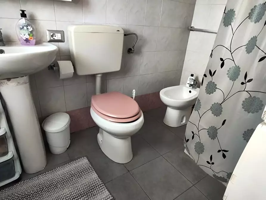 Immagine 25 di Quadrilocale in vendita  in Via Serra Belvedere 9 a Misterbianco